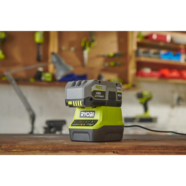 Încărcător compact 18V ONE+™ RC18120 - imagine 3