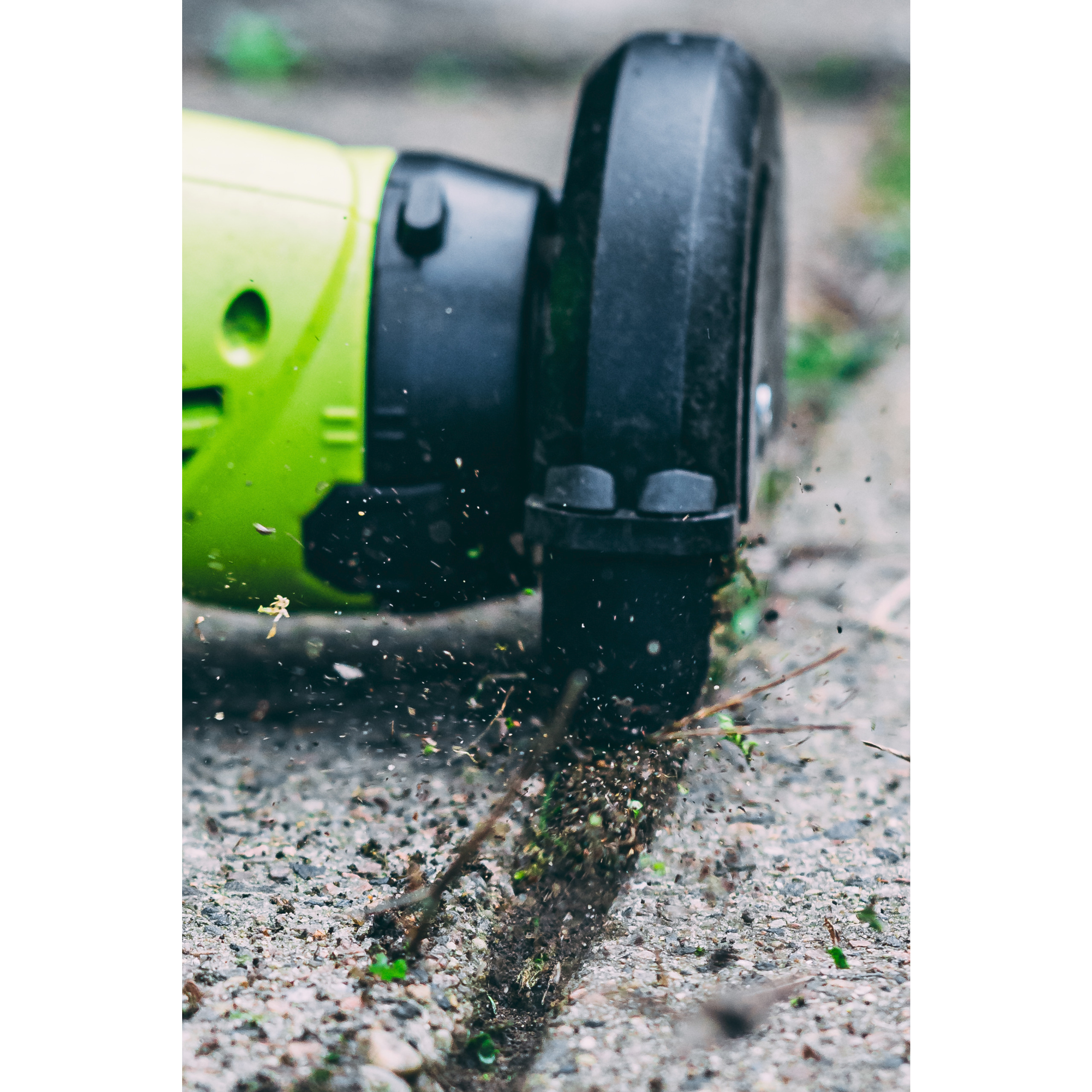 Curatator pardoseli cu perie sarma 18V ONE- (1 x 2-0 Ah) 5133004728 - imagine 2