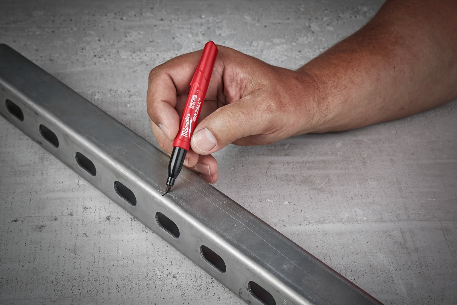 Markere INKZALL Milwaukee 48223100 - in utilizare 3