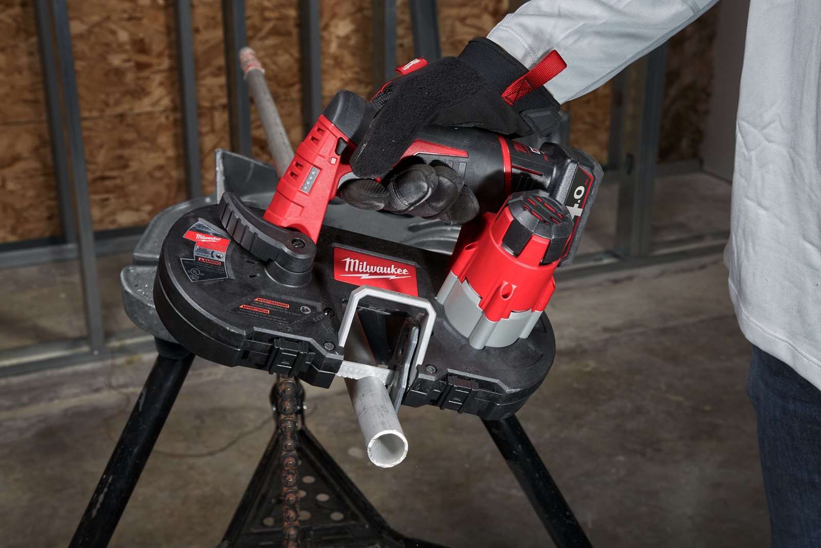 Pânză premium pentru fierăstrău cu bandă 687.57 x 12.7 x 0.51 mm (M12 Sub Compact) 685.80 mm 3 buc Milwaukee - in utilizare 1