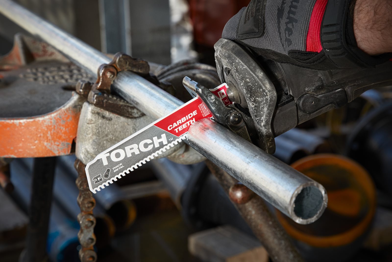 Metal: Pânze Heavy Duty TORCH cu dinți din carbură pentru lucrări de demolare 150mm Milwaukee 48475201 - in utilizare 2