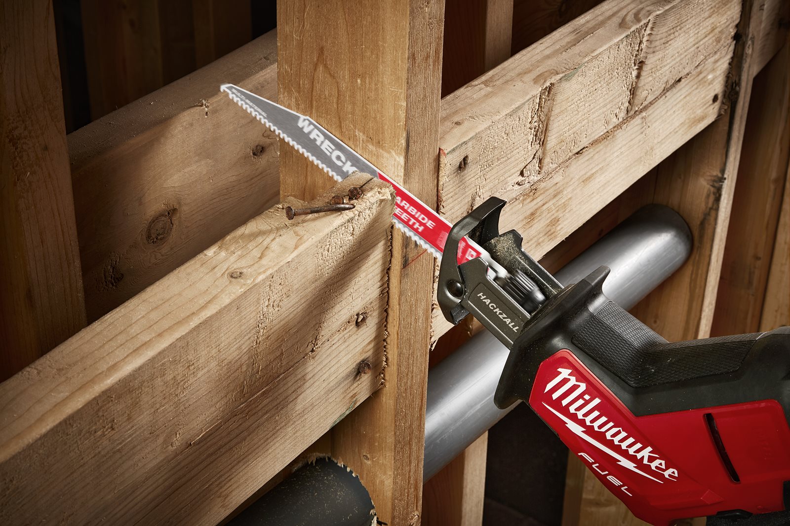 Multimaterial: Pânze Heavy Duty WRECKER cu dinți din carbură 150mm Milwaukee - in utilizare 1