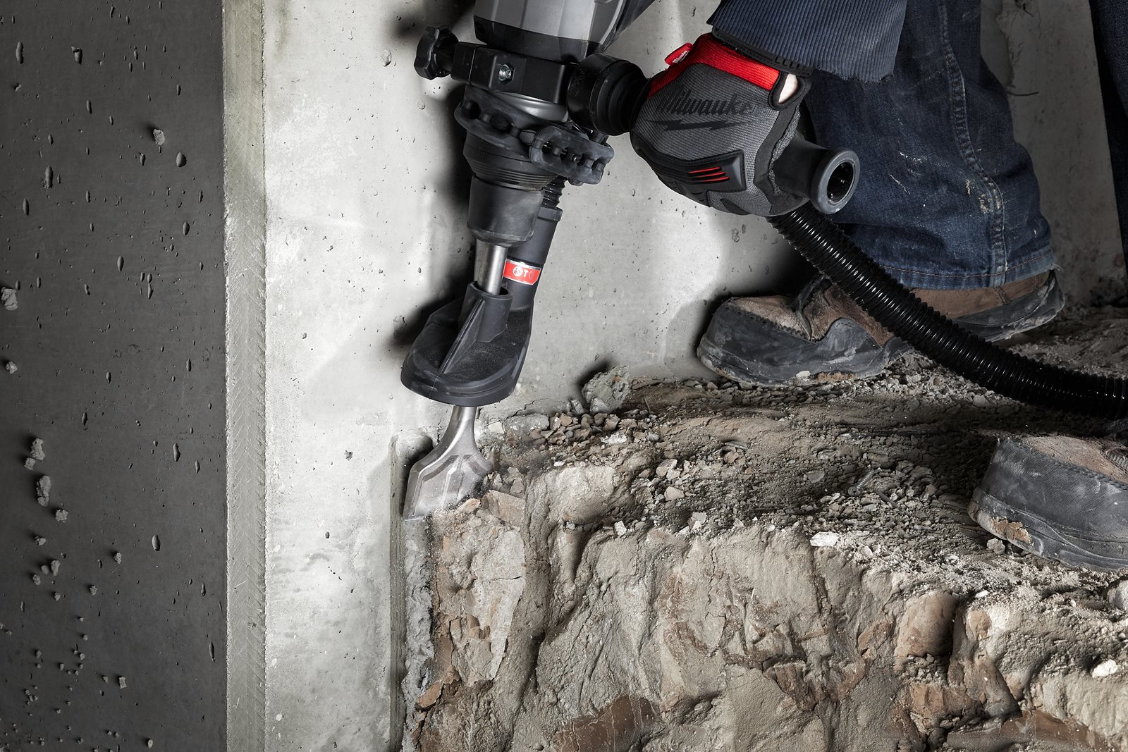 Dălți plate SDS-Max Milwaukee 4932343737 - in utilizare 1