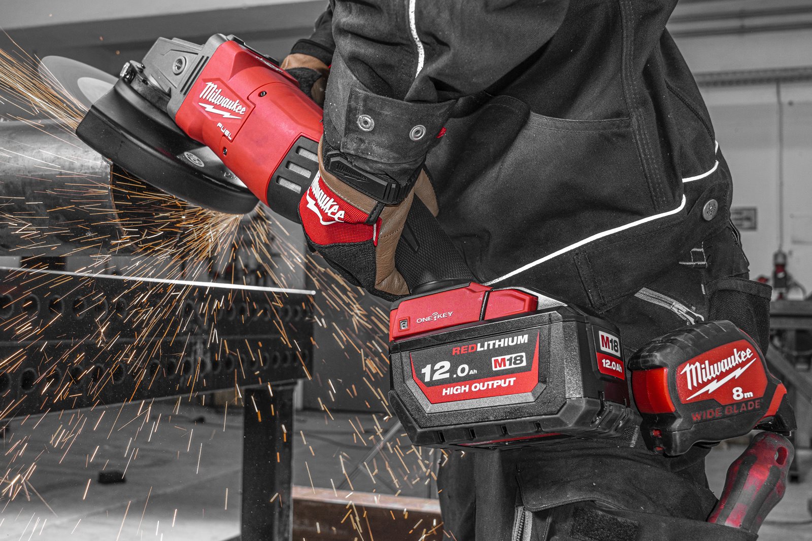 Discuri PRO+ pentru debitare metal 3mm 1pc Milwaukee 4932451499 - in utilizare 3