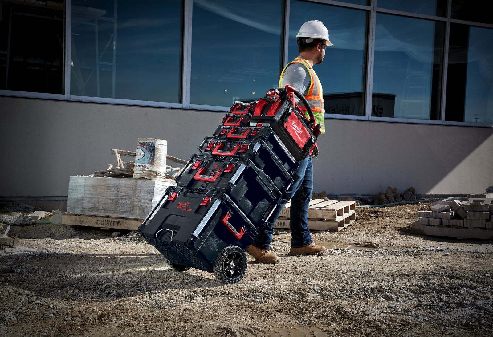 Cărucior transport PACKOUT Milwaukee - in utilizare 1