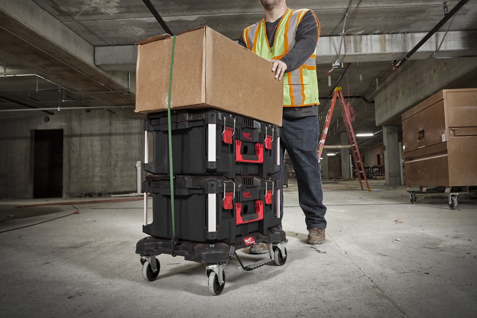Cărucior troller PACKOUT Milwaukee - in utilizare 2