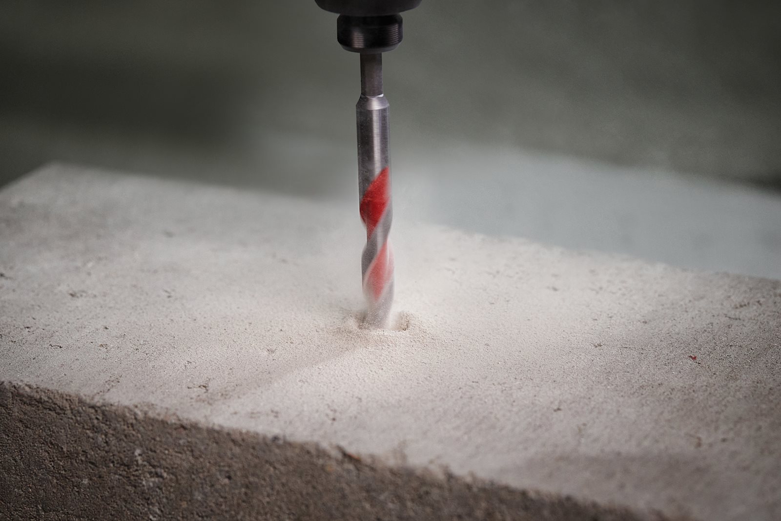 Burghie de beton premium - 3 tije plate 90 mm Milwaukee - in utilizare 3