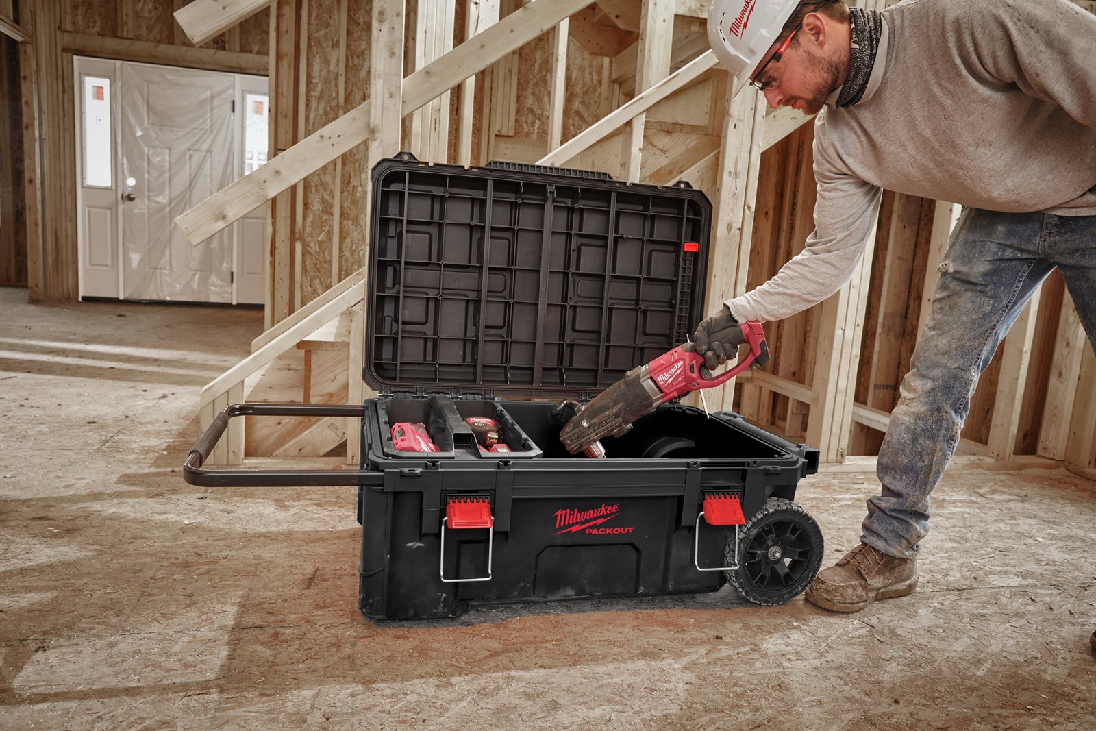 Cutie PACKOUT cu roți Milwaukee - in utilizare 6