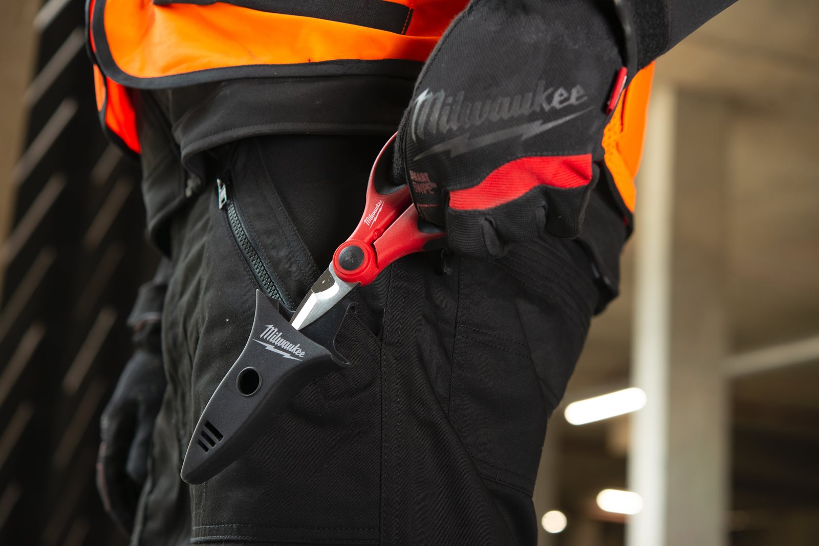 Foarfecă pentru electricieni Milwaukee - in utilizare 4