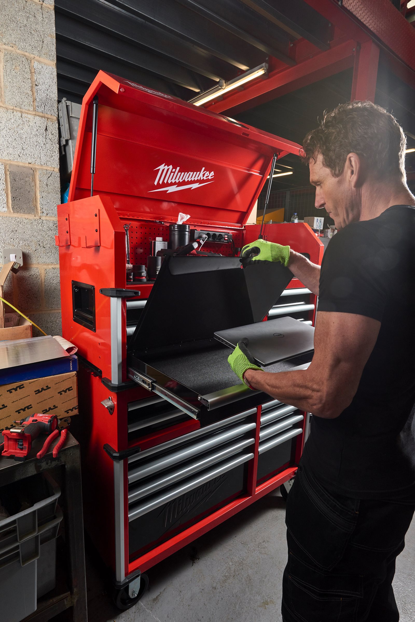 TOOLGUARD Dulap de scule mobil, cu 10 sertare, metalic, 117 cm Milwaukee SRC46-1 - in utilizare 8