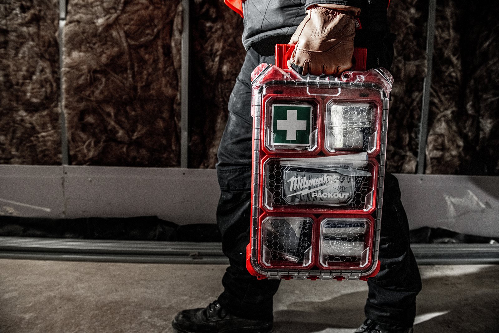 Trusă PACKOUT de prim ajutor DIN 13157 Milwaukee - in utilizare 8