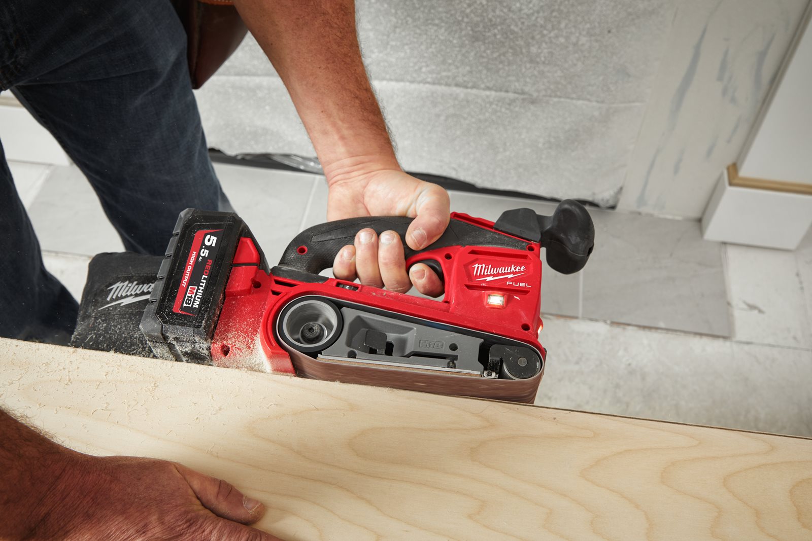 Benzi abrazive 5 buc Milwaukee 4932312475 - in utilizare 1