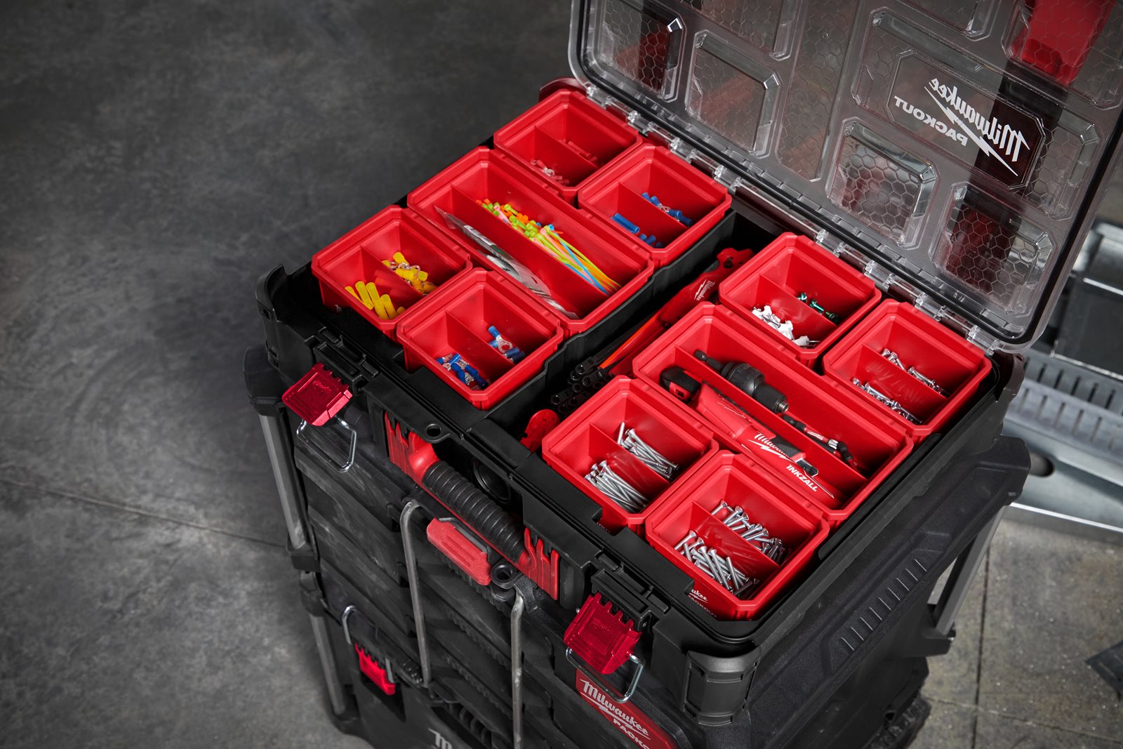 Cutie PACKOUT 10 cm Milwaukee 4932480698 - in utilizare 3