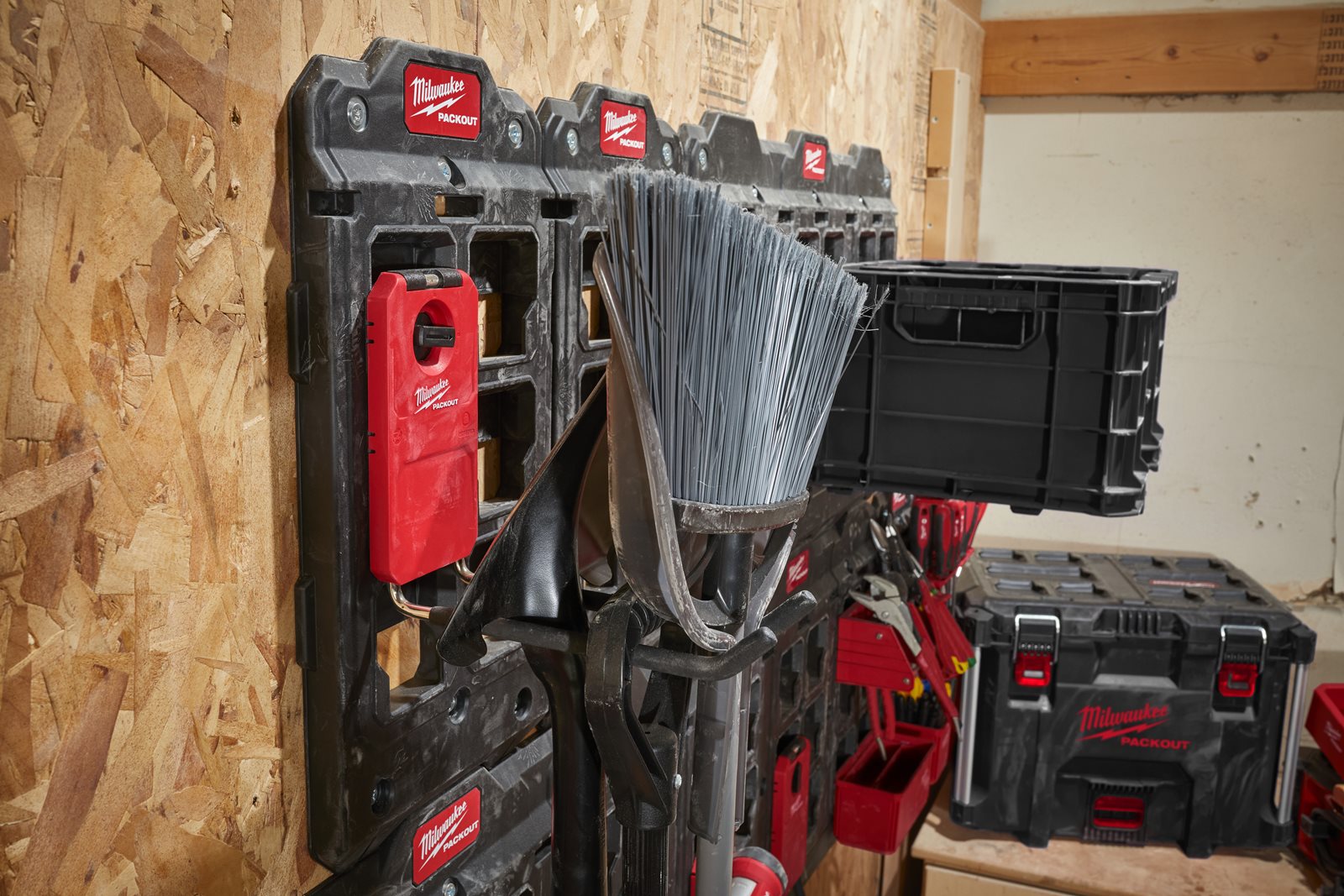 Cârlige PACKOUT Milwaukee 4932480700 - in utilizare 1