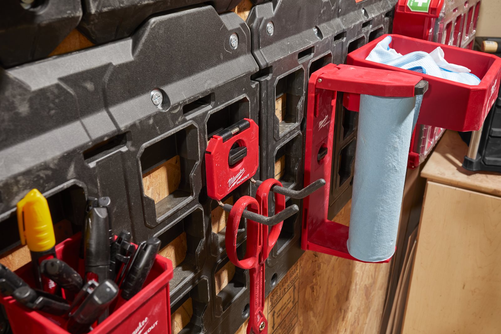 Cârlige PACKOUT Milwaukee 4932480704 - in utilizare 1