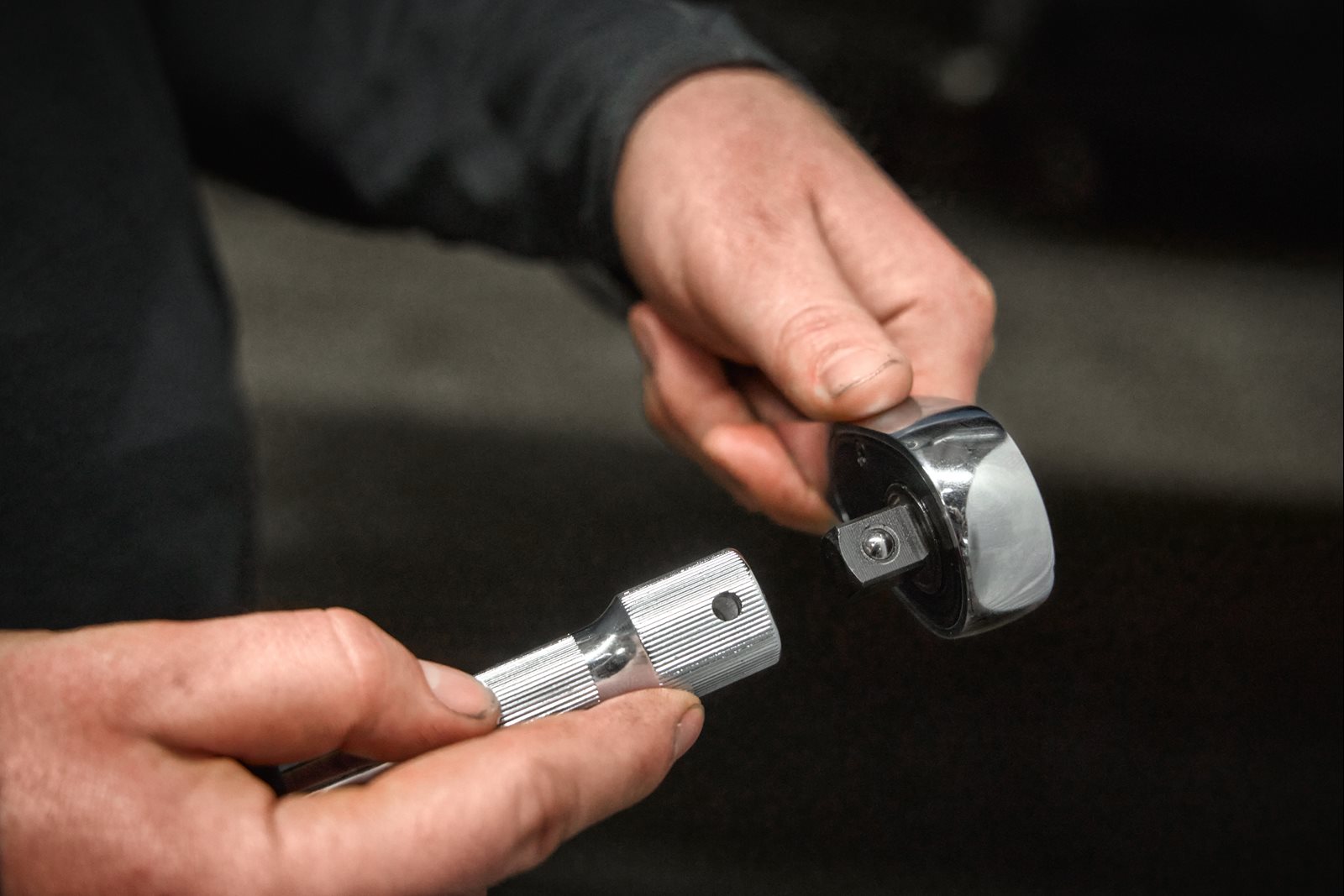 Prelungitoare 1/4" cu blocare 76 mm Milwaukee - in utilizare 1