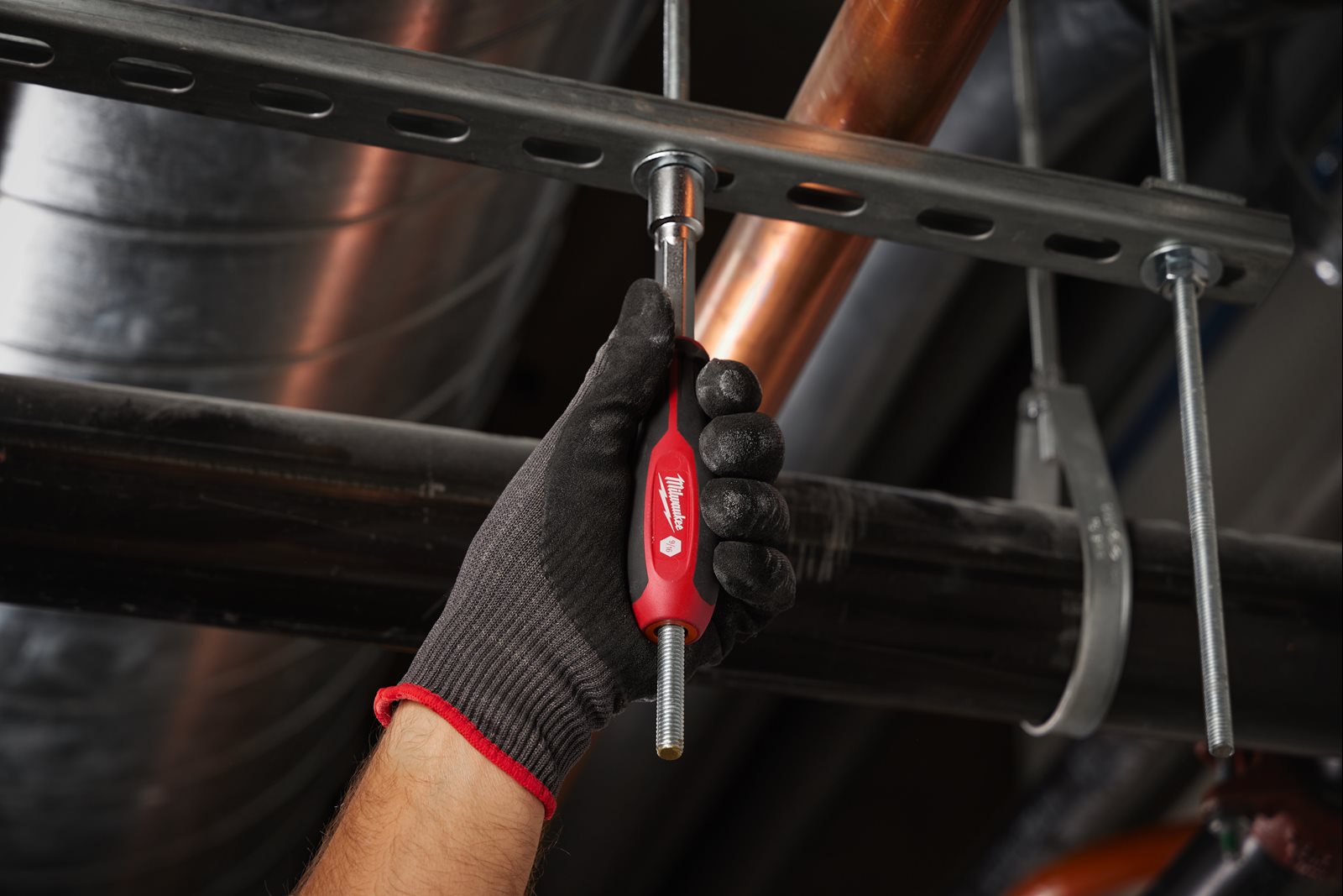Șurubelniță cap hexagonal HOLLOWCORE 5 mm Milwaukee - in utilizare 5
