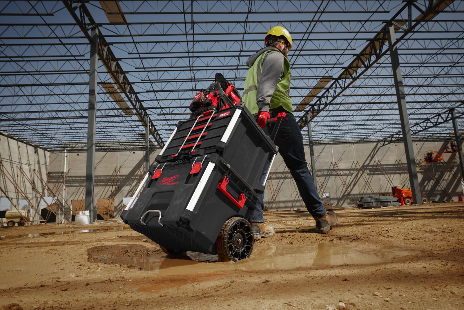 Cutii PACKOUT cu sertare Milwaukee 4932472129 - in utilizare 1