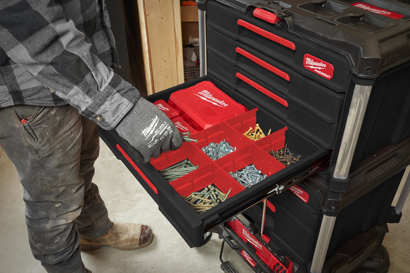 Cutii PACKOUT cu sertare Milwaukee 4932472129 - in utilizare 2