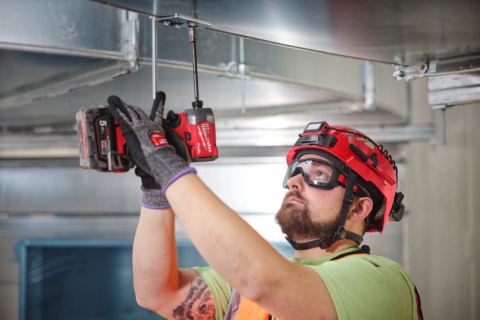 Ochelari Goggle profil înalt, neventilați 1 Milwaukee 4932493437 - in utilizare 1