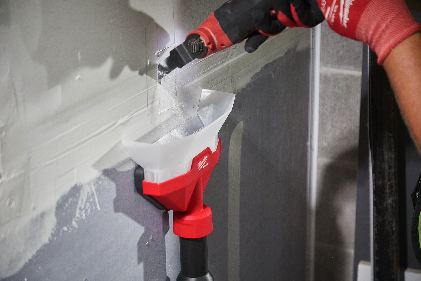 AIR-TIP Cap colector de praf Milwaukee AT-1 - in utilizare 2