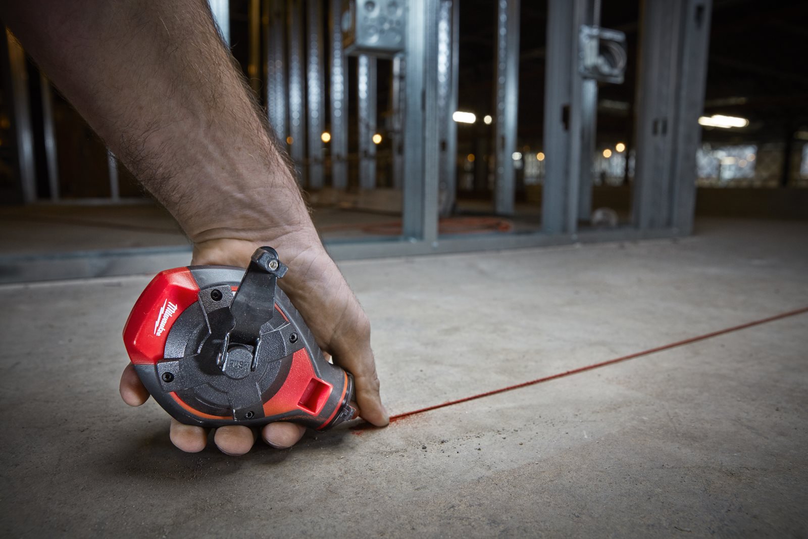 Trasor cu sfoară Bold Line Milwaukee 4932493815 - in utilizare 5