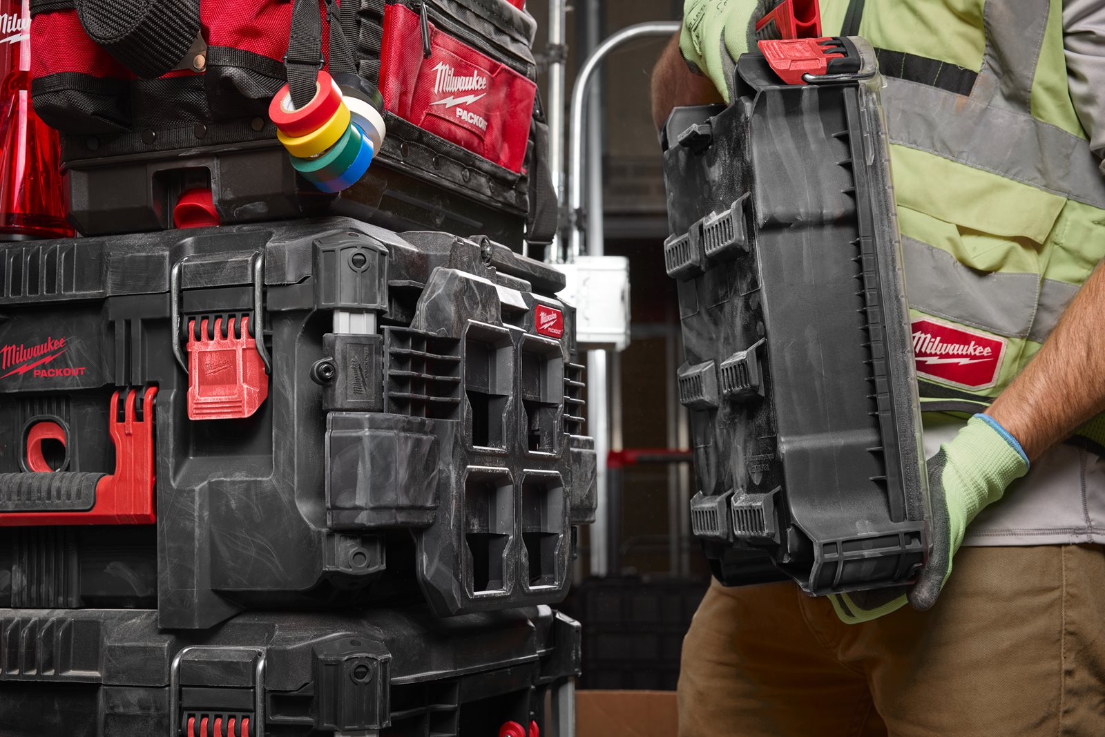 PACKOUT Suport lateral de fixare Milwaukee - in utilizare 1