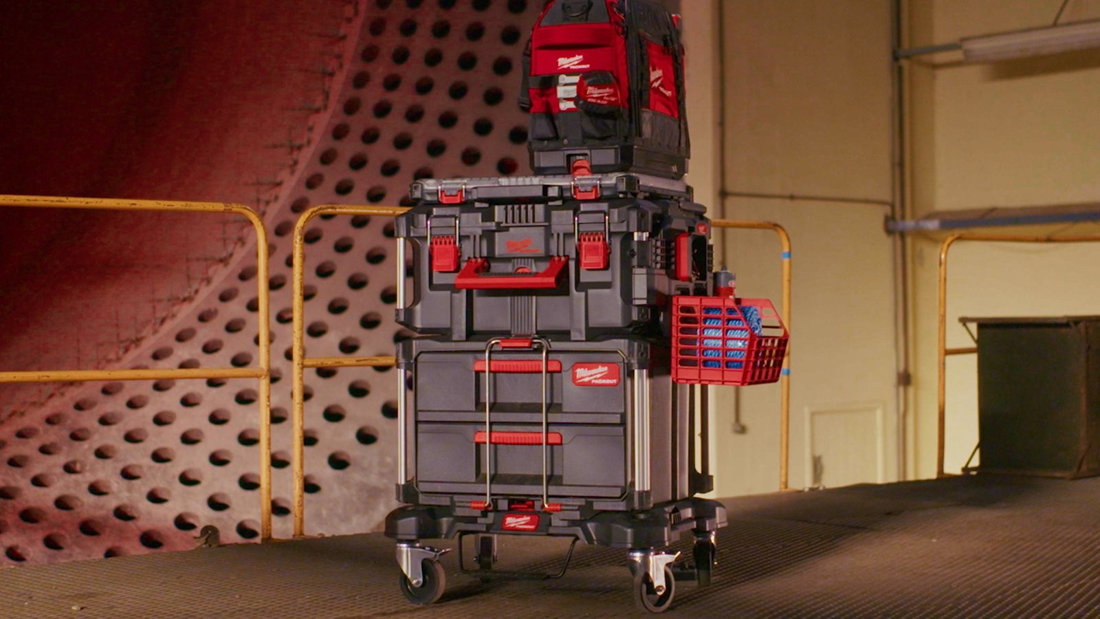PACKOUT Suport lateral de fixare Milwaukee - in utilizare 16