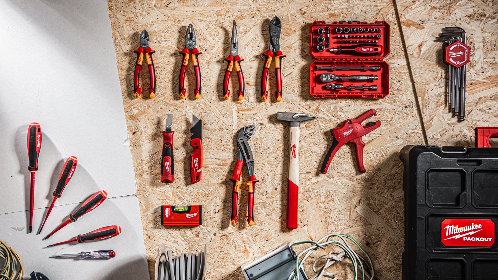 Set 62 piese PACKOUT pentru electricieni 62 buc Milwaukee - in utilizare 3