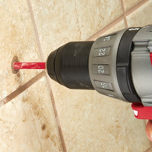 Burghie DIAMOND MAX 1/4" pentru găurire umedă 5 mm Milwaukee 4932479231 - in utilizare 1