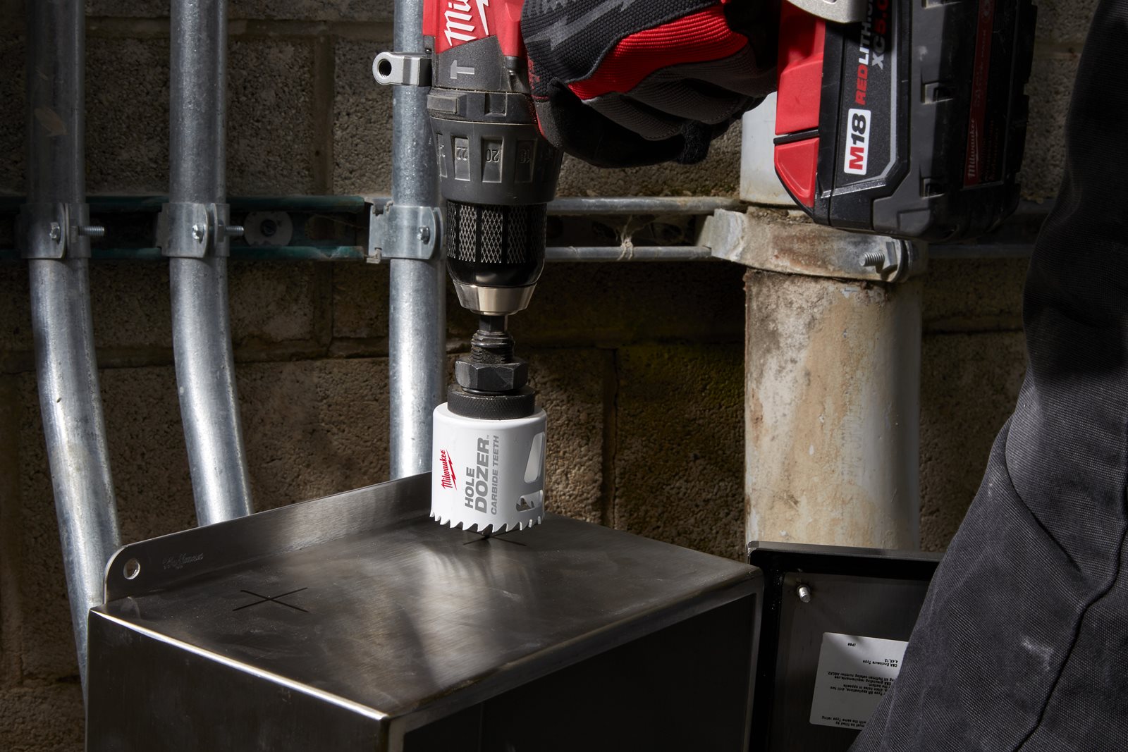 Carote HOLE DOZER cu dinți din carbură 9pc Milwaukee - in utilizare 7
