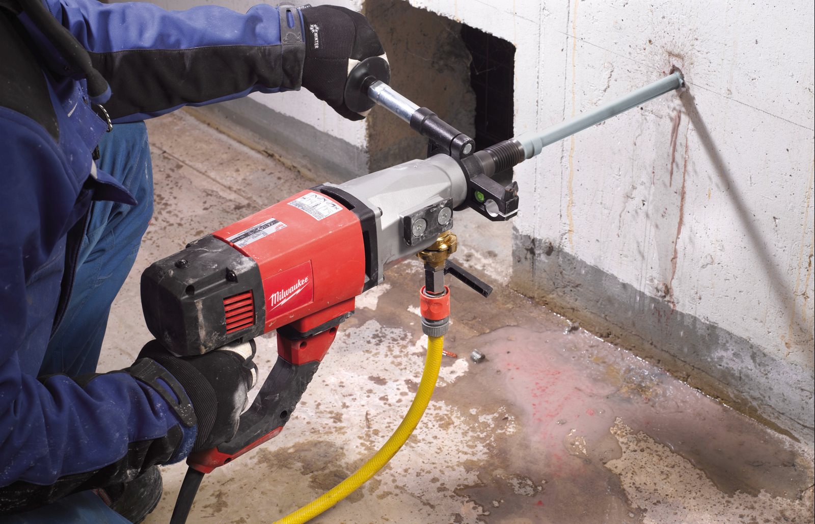 Mașină de găurit cu carotă diamantată combi, 3 viteze Milwaukee DD 3-152 - in utilizare 2