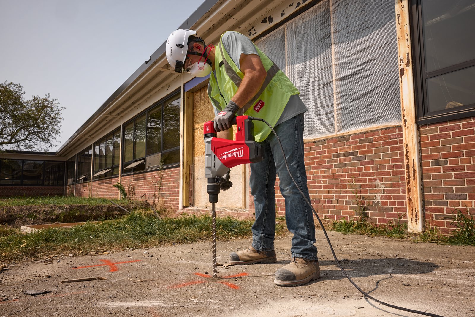 Ciocan demolator SDS-Max, clasa 8 kg Milwaukee HACO850 - in utilizare 3