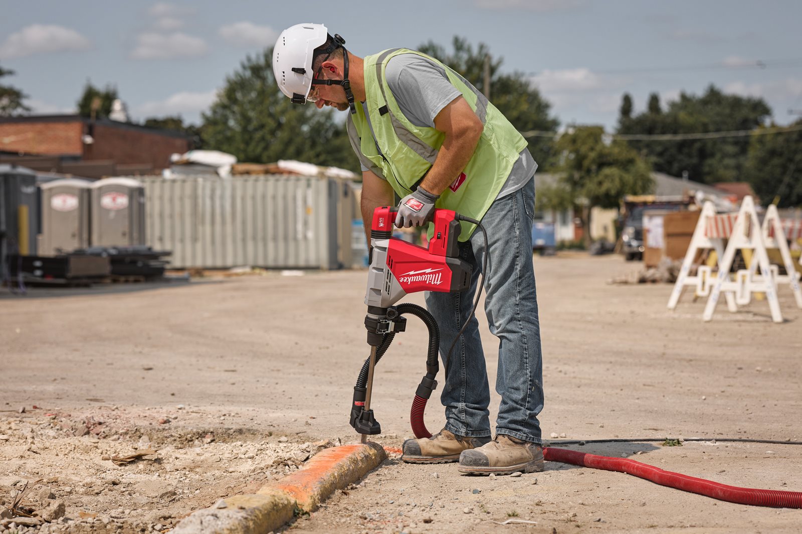 Ciocan demolator SDS-Max, clasa 8 kg Milwaukee HACO850 - in utilizare 4