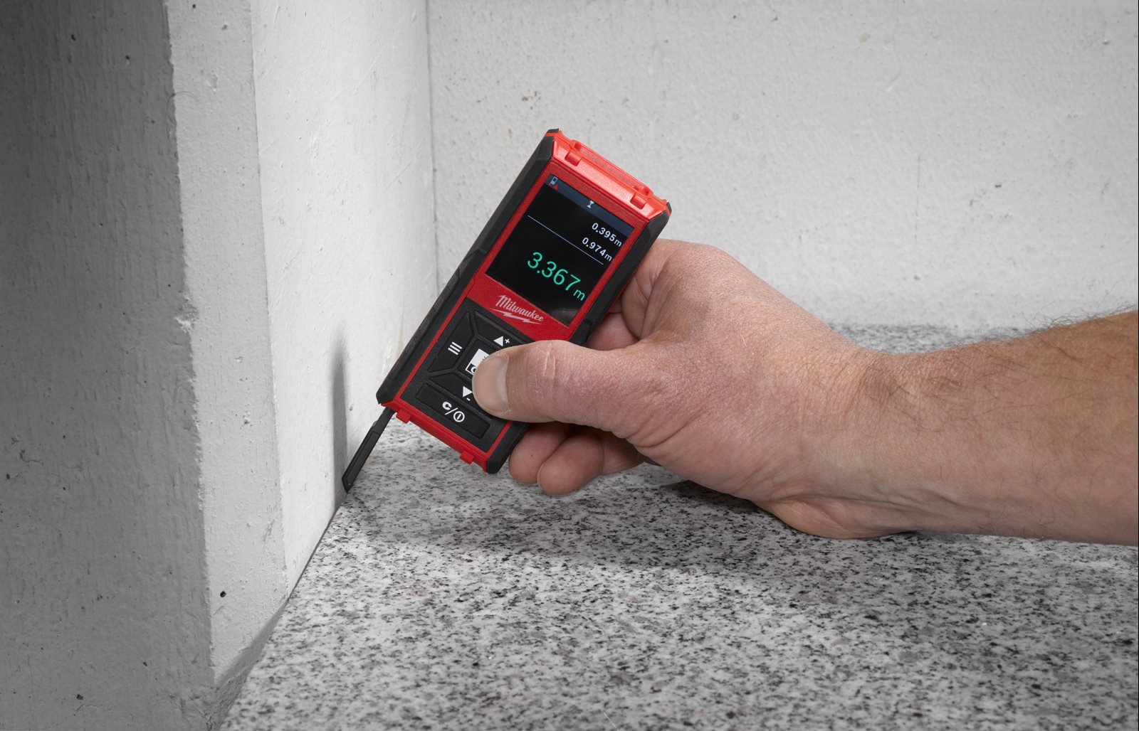 Telemetru cu laser 45 m Milwaukee LDM 45 - in utilizare 4