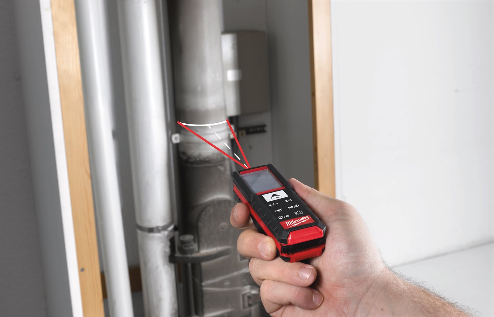 Telemetru cu laser 50 m Milwaukee LDM 50 - in utilizare 2
