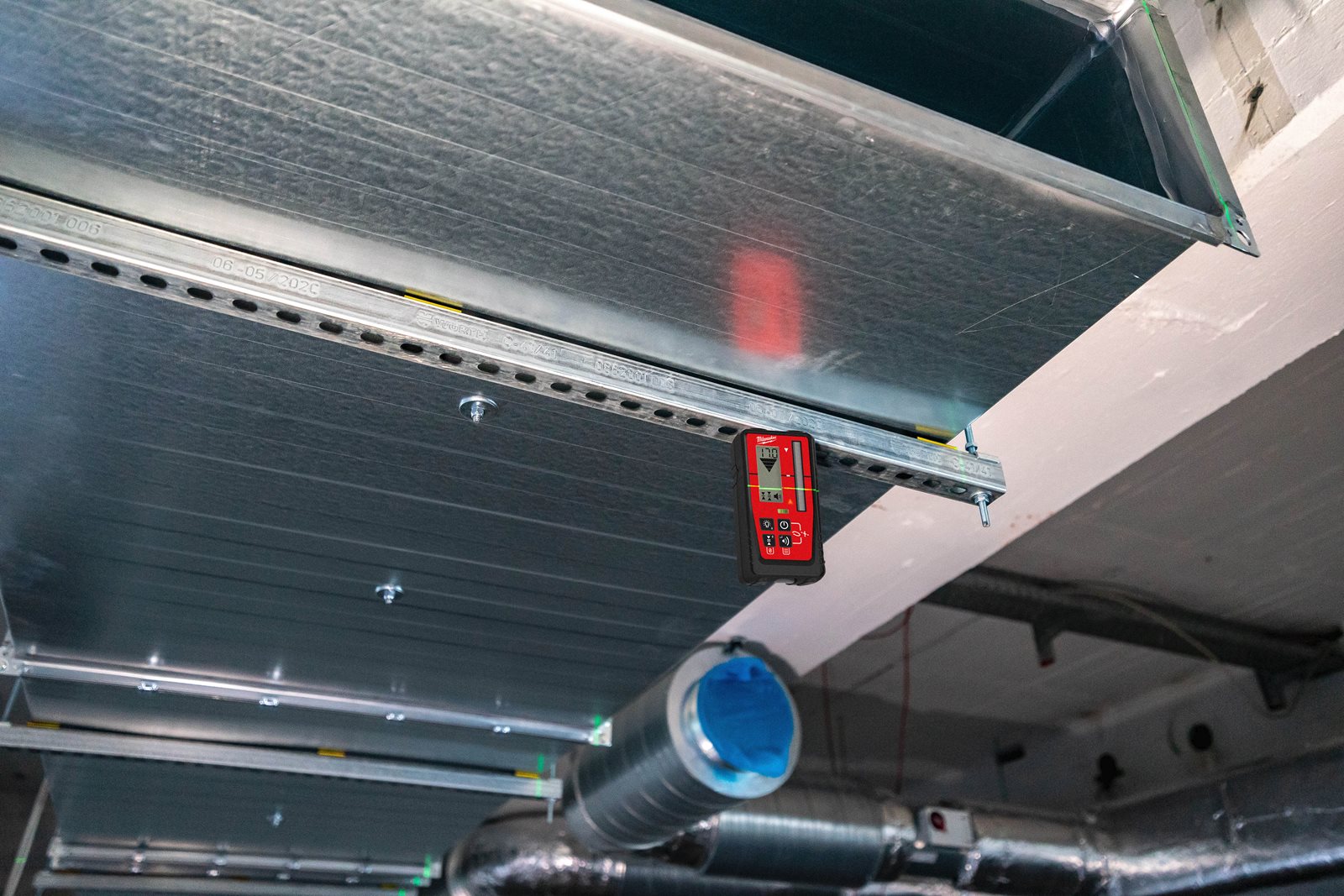 Detector laser liniar/rotativ Milwaukee LRD100 - in utilizare 4