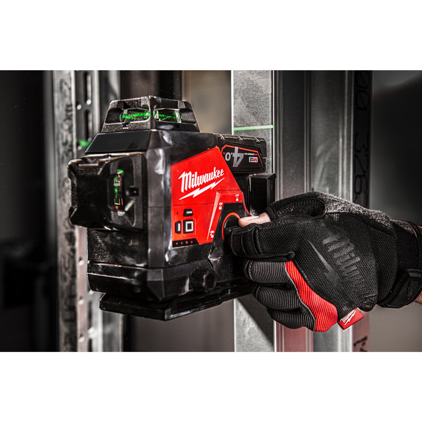 Nivelă laser M12 verde 360° cu 3 planuri Milwaukee M12 3PL-401C - detaliu 4