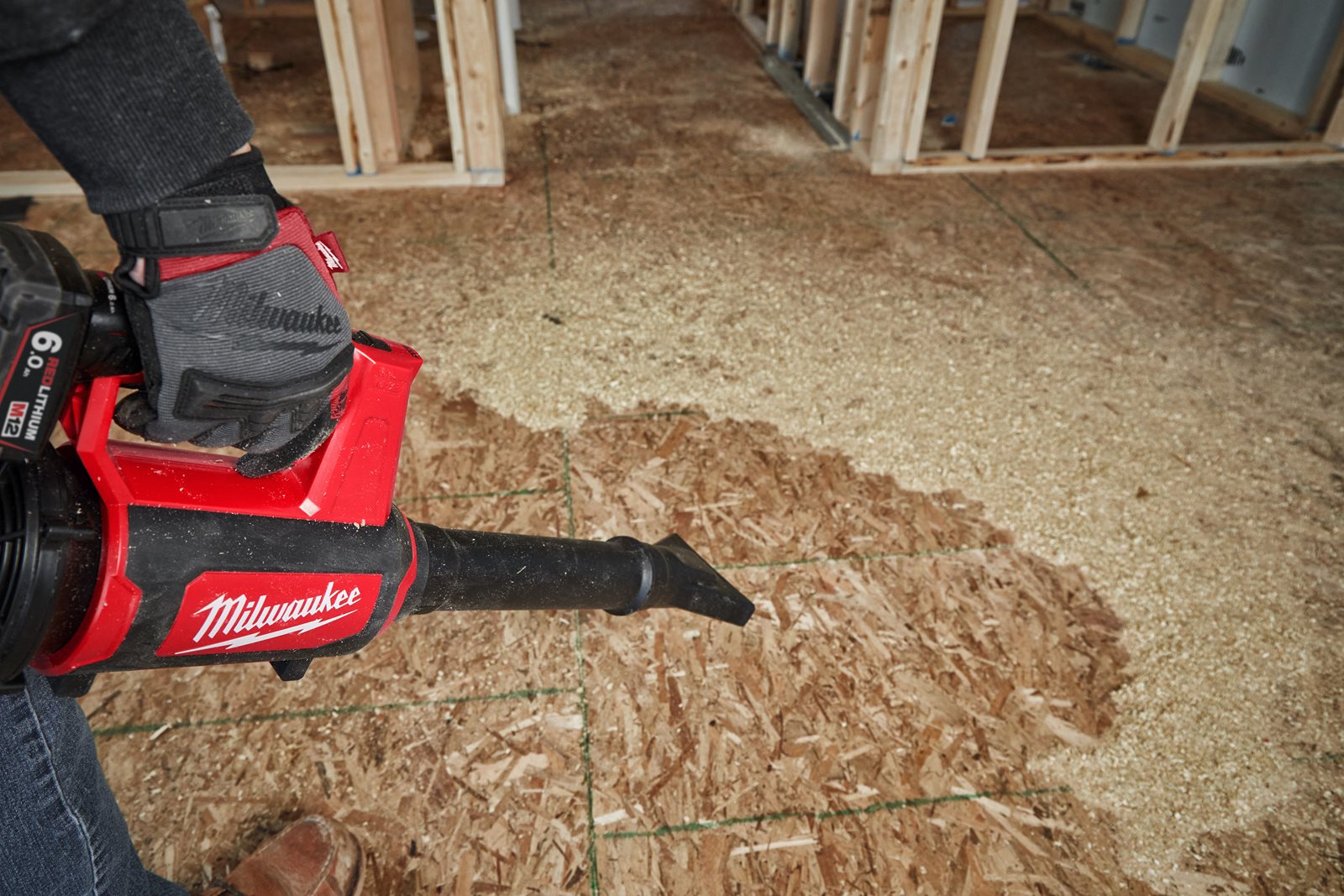 Suflantă M12 Milwaukee M12 BBL-0 - in utilizare 3