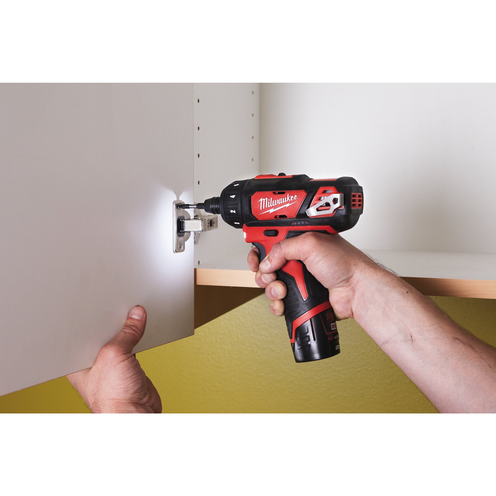 Mașină de înșurubat M12 subcompactă Milwaukee M12 BD-202C - detaliu 1