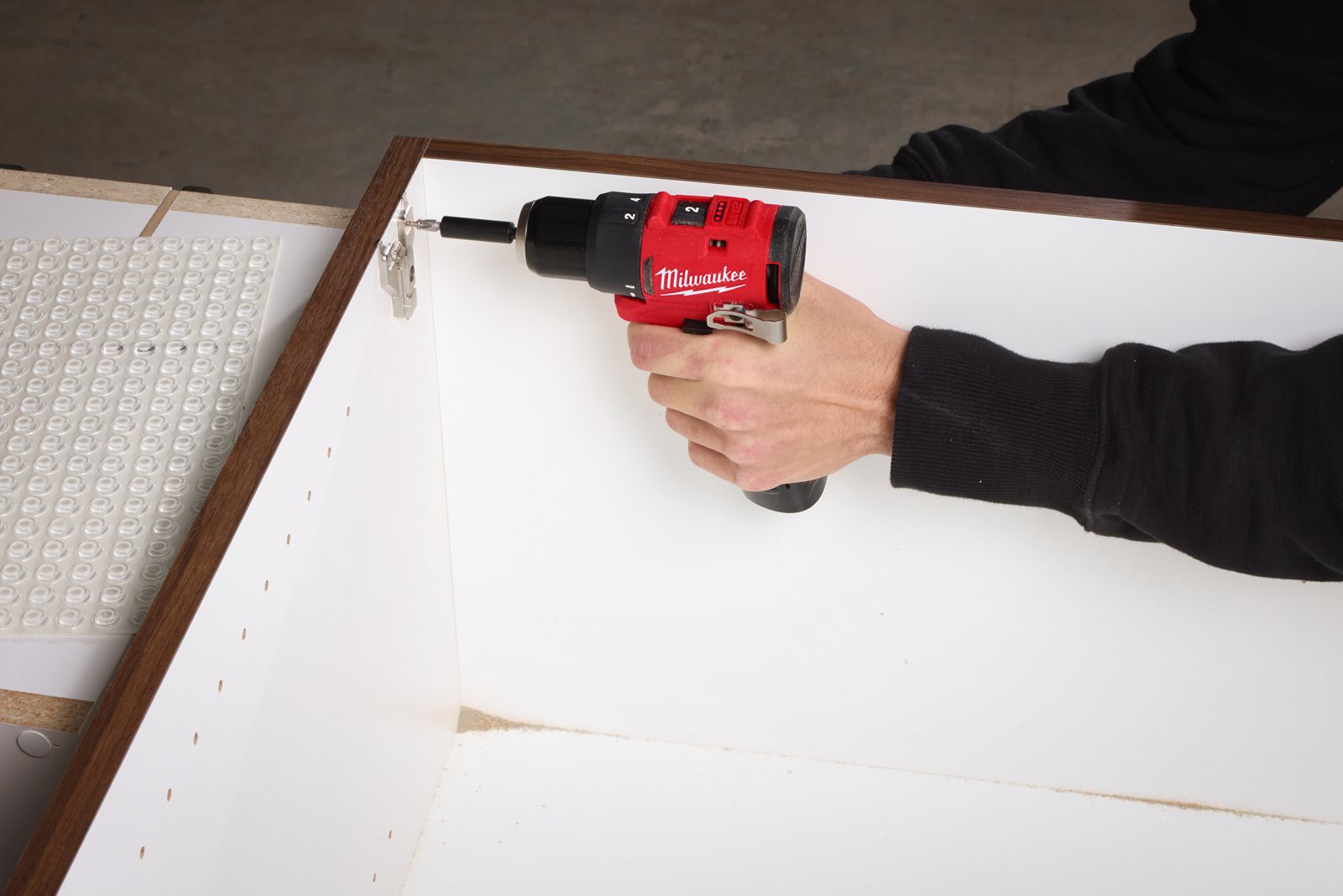 Mașină compactă de găurit, fără perii M12 Milwaukee M12 BLDDRC-0 - in utilizare 1
