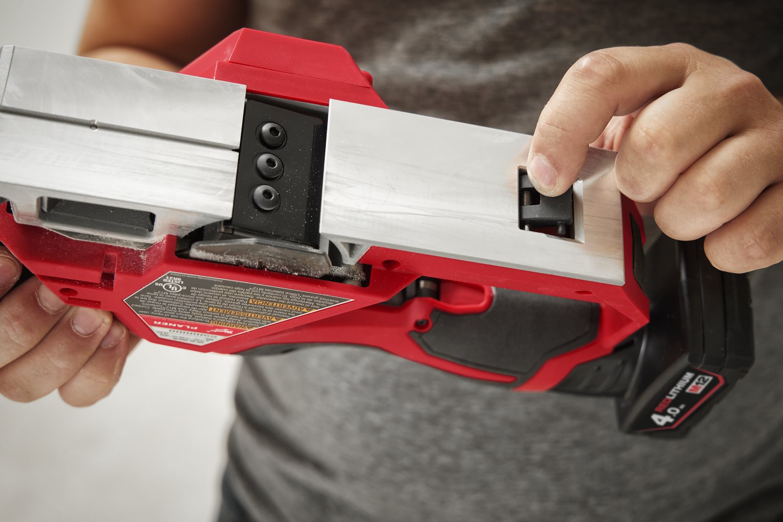 Rindea fără perii M12 Milwaukee M12 BLP-0X - in utilizare 2