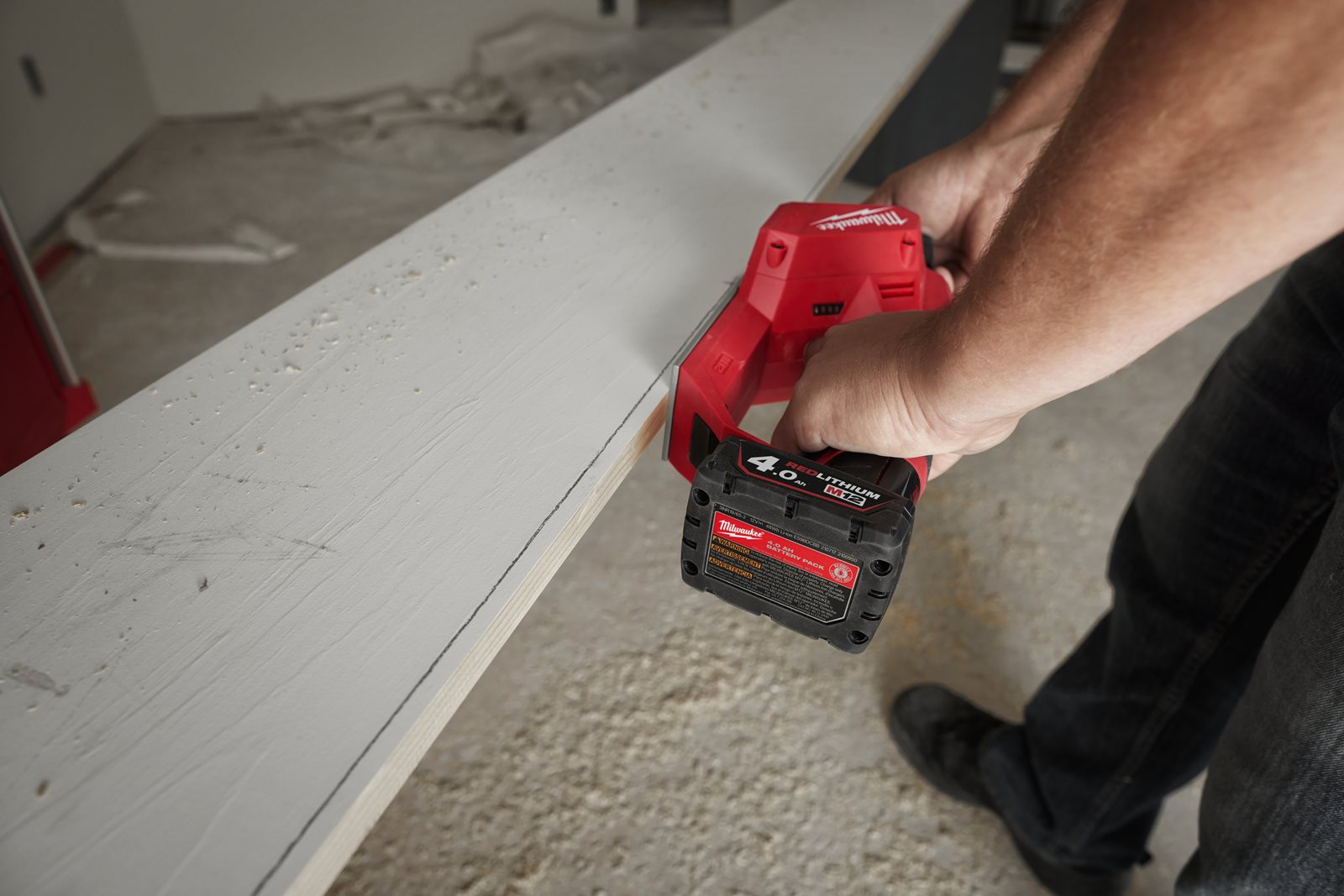 Rindea fără perii M12 Milwaukee M12 BLP-0X - in utilizare 3