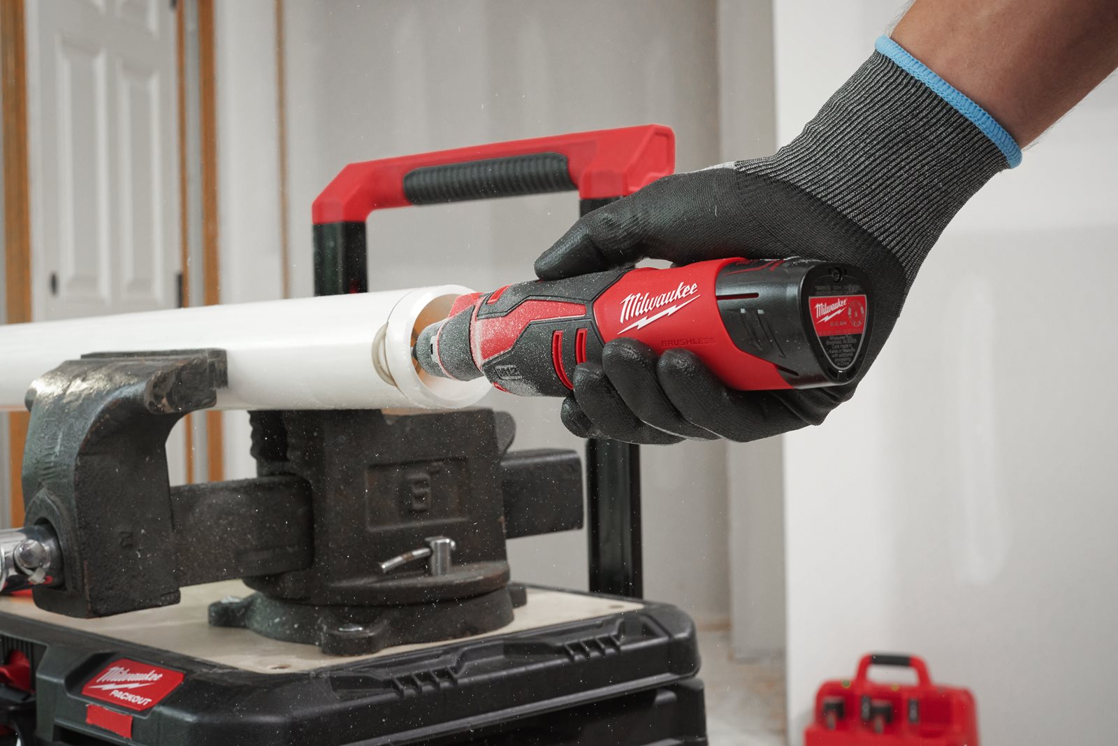 Unealtă rotativă fără perii M12 Milwaukee M12 BLROT-0 - in utilizare 1