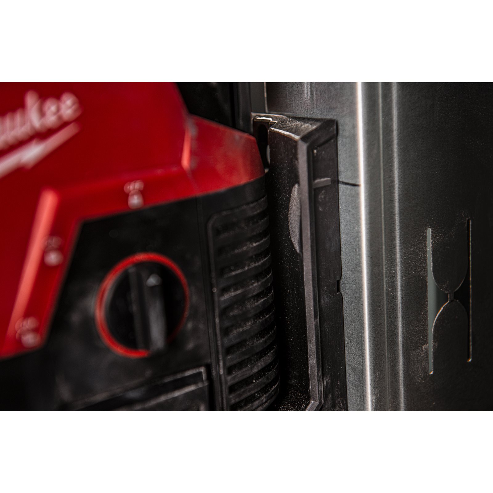 Nivelă laser M12 cu linie transversală verde cu funcție fir cu plumb Milwaukee M12 CLLP-301C - detaliu 7