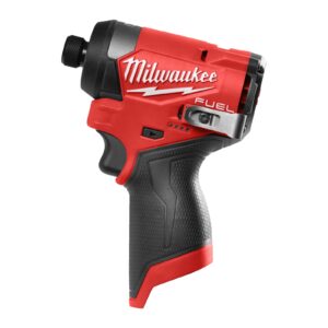 Mașină de înșurubat cu impact 1/4" Hex M12 FUEL subcompactă Milwaukee M12 FID2-0