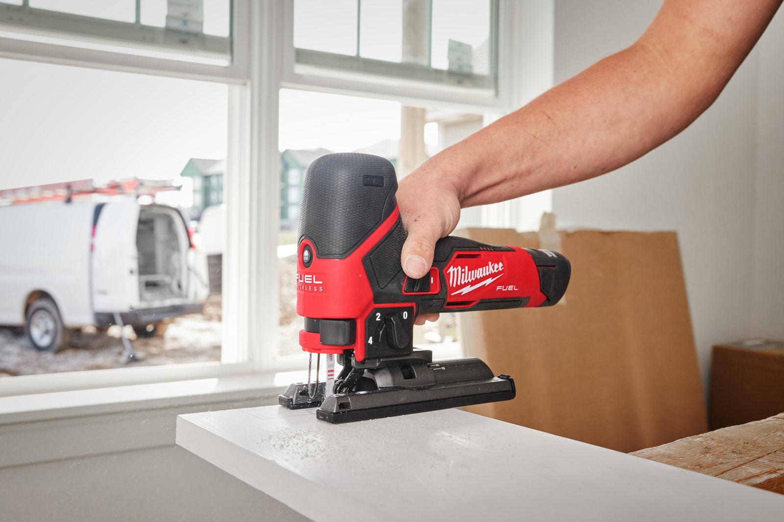 Fierăstrău pendular M12 FUEL Milwaukee M12 FJS-0 - in utilizare 4