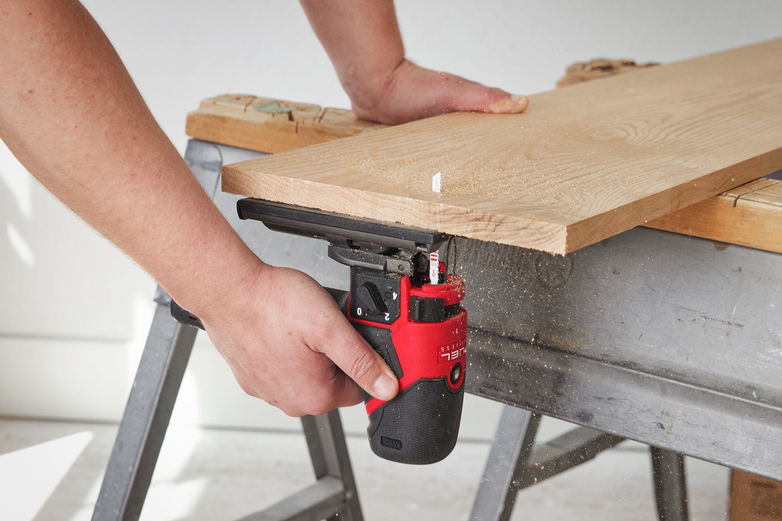 Fierăstrău pendular M12 FUEL Milwaukee M12 FJS-0 - in utilizare 6