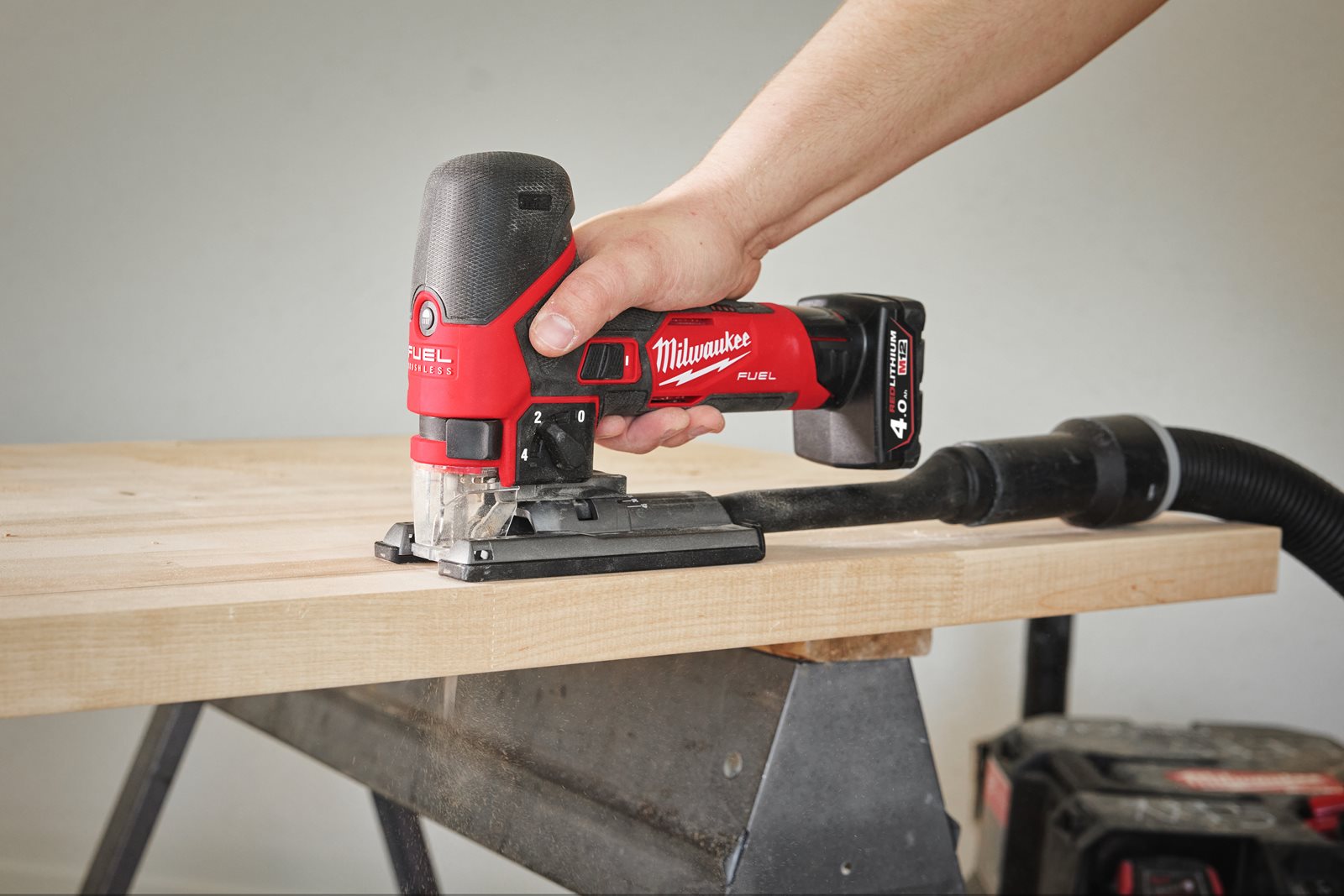 Fierăstrău pendular M12 FUEL Milwaukee M12 FJS-0 - in utilizare 8