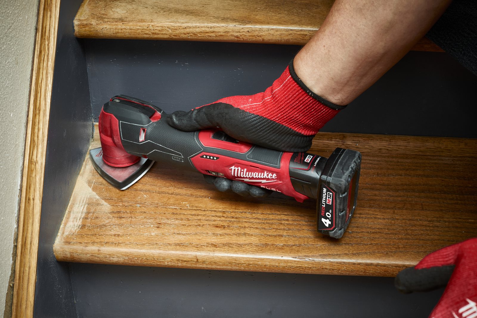 Unealtă multifuncțională M12 FUEL Milwaukee M12 FMT-0 - in utilizare 10
